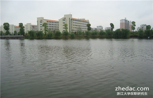 2017年浙江大學(xué)在職研究生考試通過(guò)率高嗎？ 